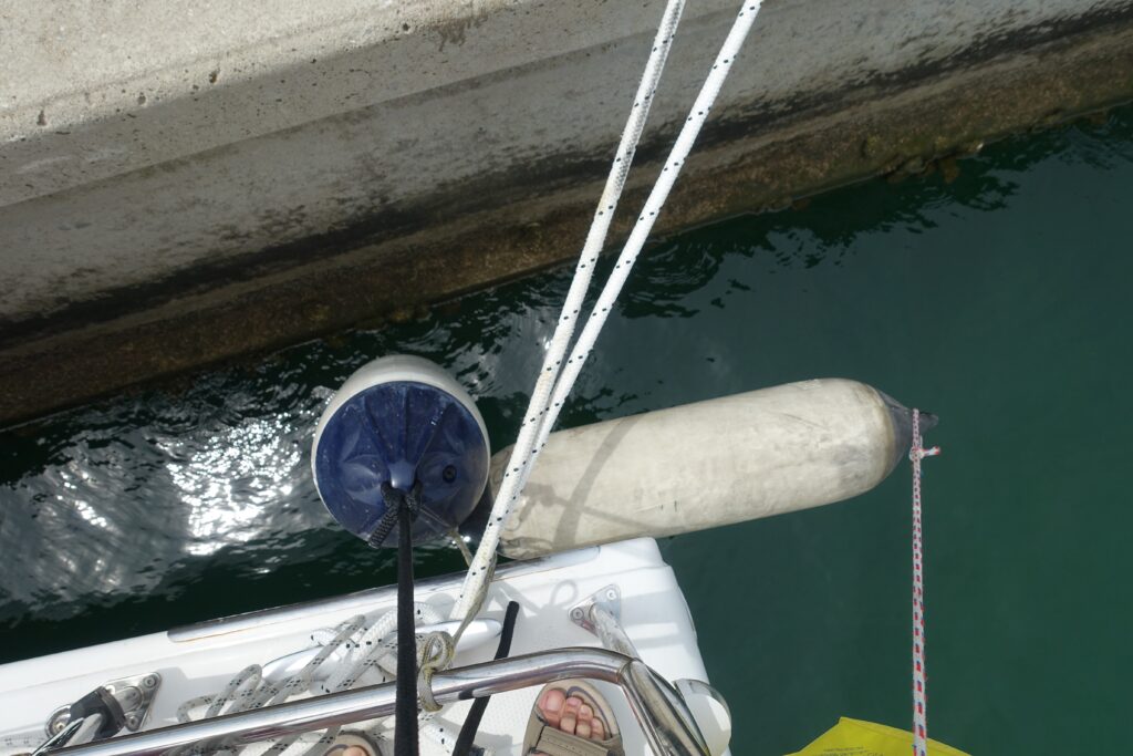 2 Fender werden verwendet um das Heck gut abzusichern